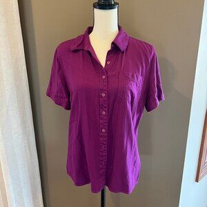 Women's Purple Basic Edition Short Sleeve button down shirt, fitted, Size Medium